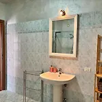 Casa Monalba Sul D'iseo 아파트 *